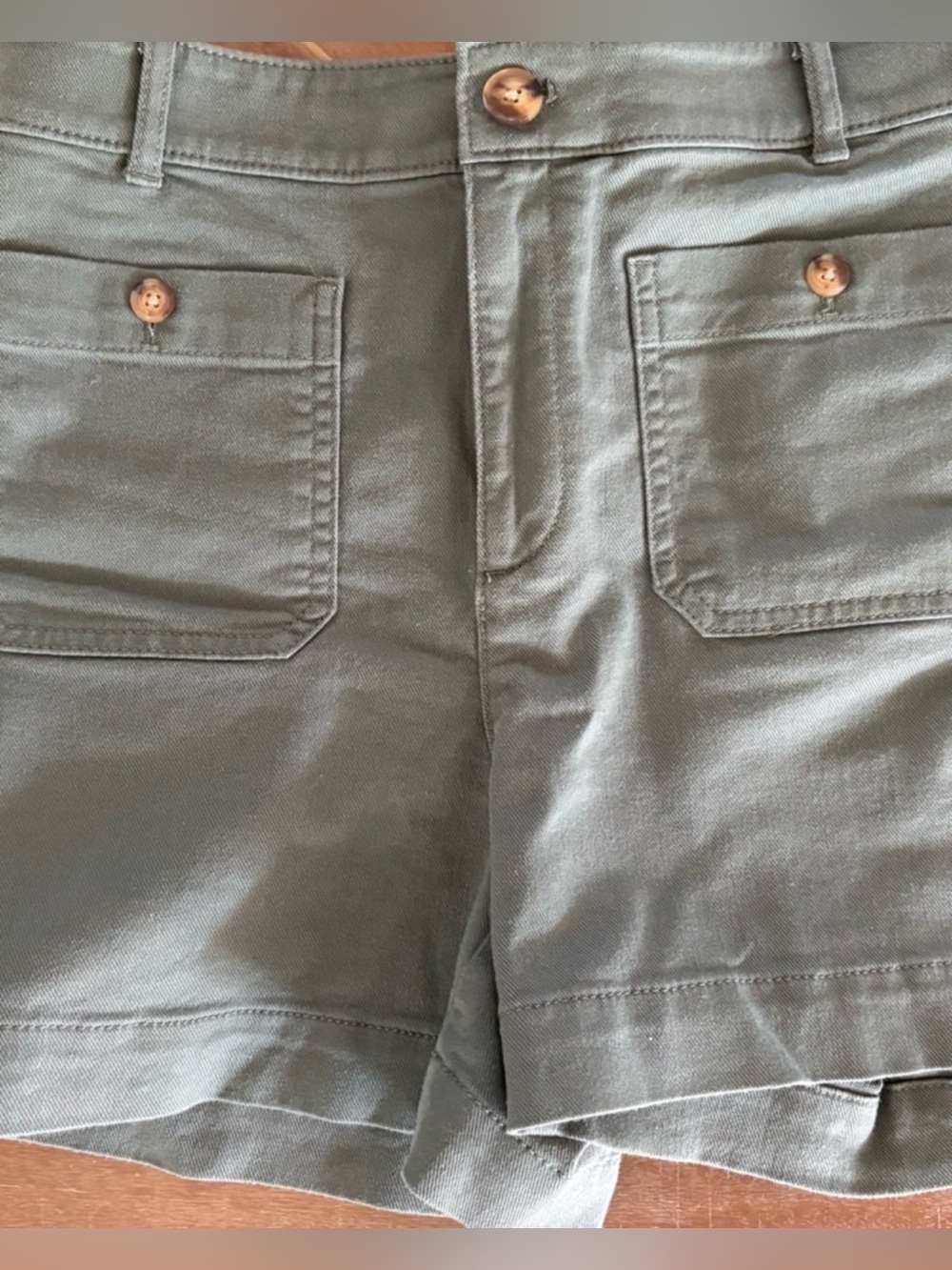 LOFT The Palmer Shorts Size 6 Olive Green Chino Dress Shorts